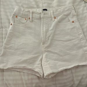 Gap white denim shorts size 1